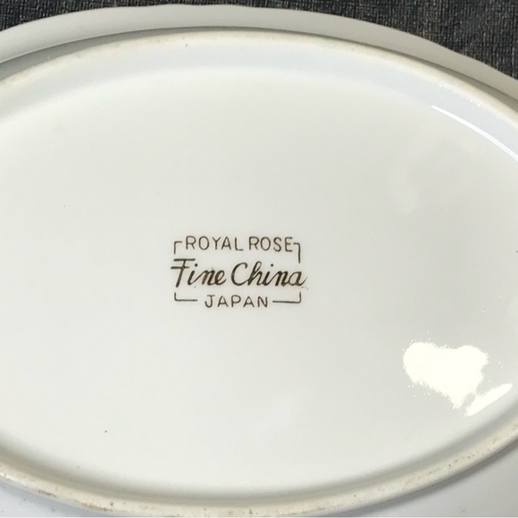 Royal Rose Fine China Japan Vegetable Oval
Serving Bowl Pink Floral Gold Trim - Picture 6 of 6